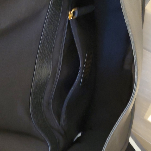 Marc Jacobs Retro Crossbody Messenger Bag in Black and Gold - Picture 10 of 11